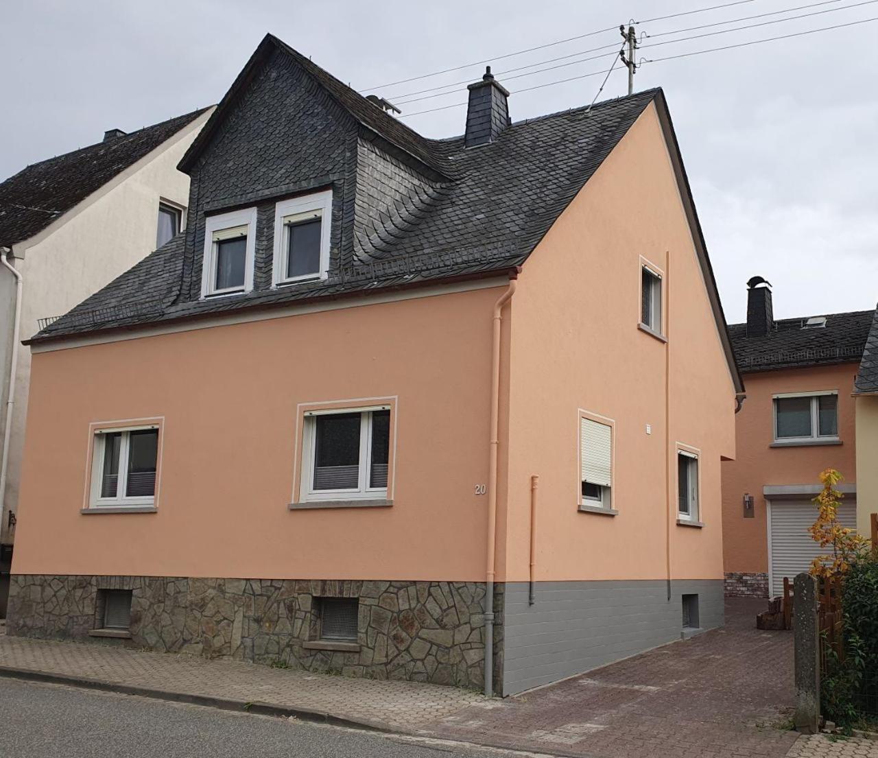 Villa Haus Zwanzig Weisel Exterior foto